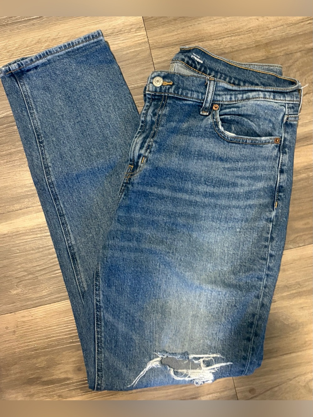 Old Navy Women's Boyfriend Jeans with Distressed Hem